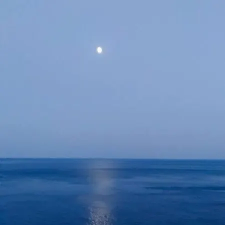Mountain And Sea - Stunning Sea View Luxury Apartment Achlia